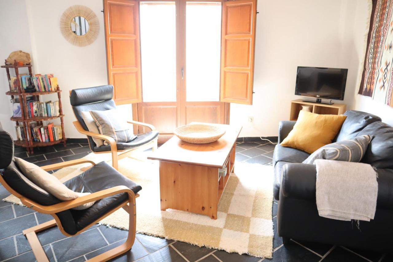 Casa Corasol, A Cozy, Comfy, 2Br House- Panoramic View And Rooftop Canar Luaran gambar